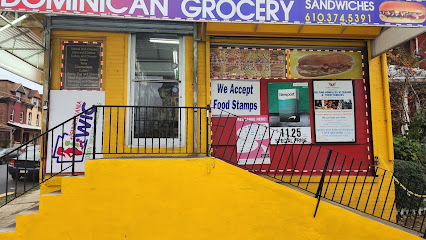 Dominican Grocery, Reading