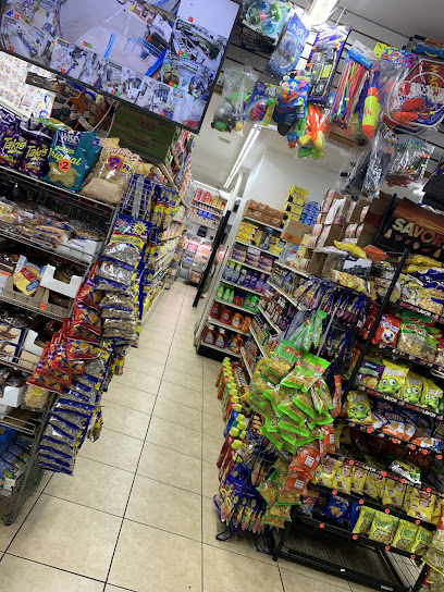 Los Pilotos Supermarket, Ironbound