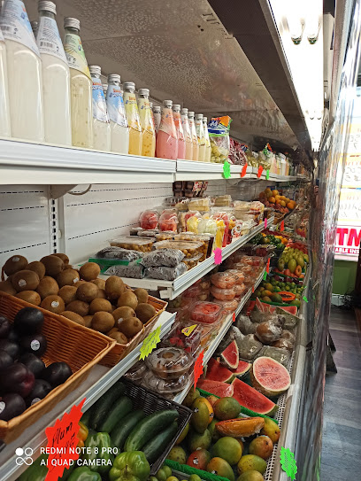 Los Amigos Grocery, Hempstead