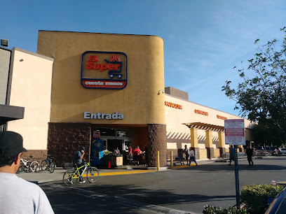 El Super, Santa Ana