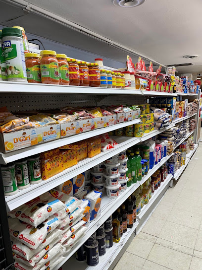 Fanni's Mini Market - Tienda Latina, Minnesota