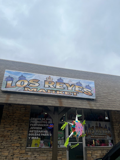 Los Reyes Market, Olathe